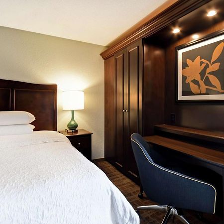 Hampton Inn Overland Park Kültér fotó
