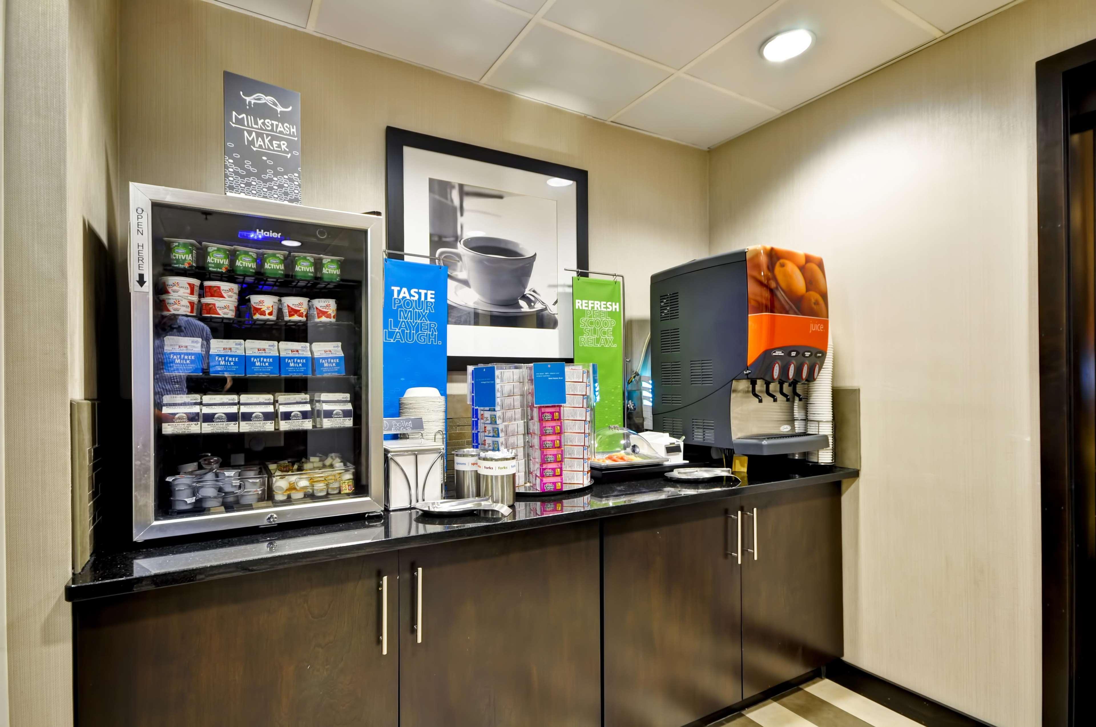 Hampton Inn Overland Park Kültér fotó