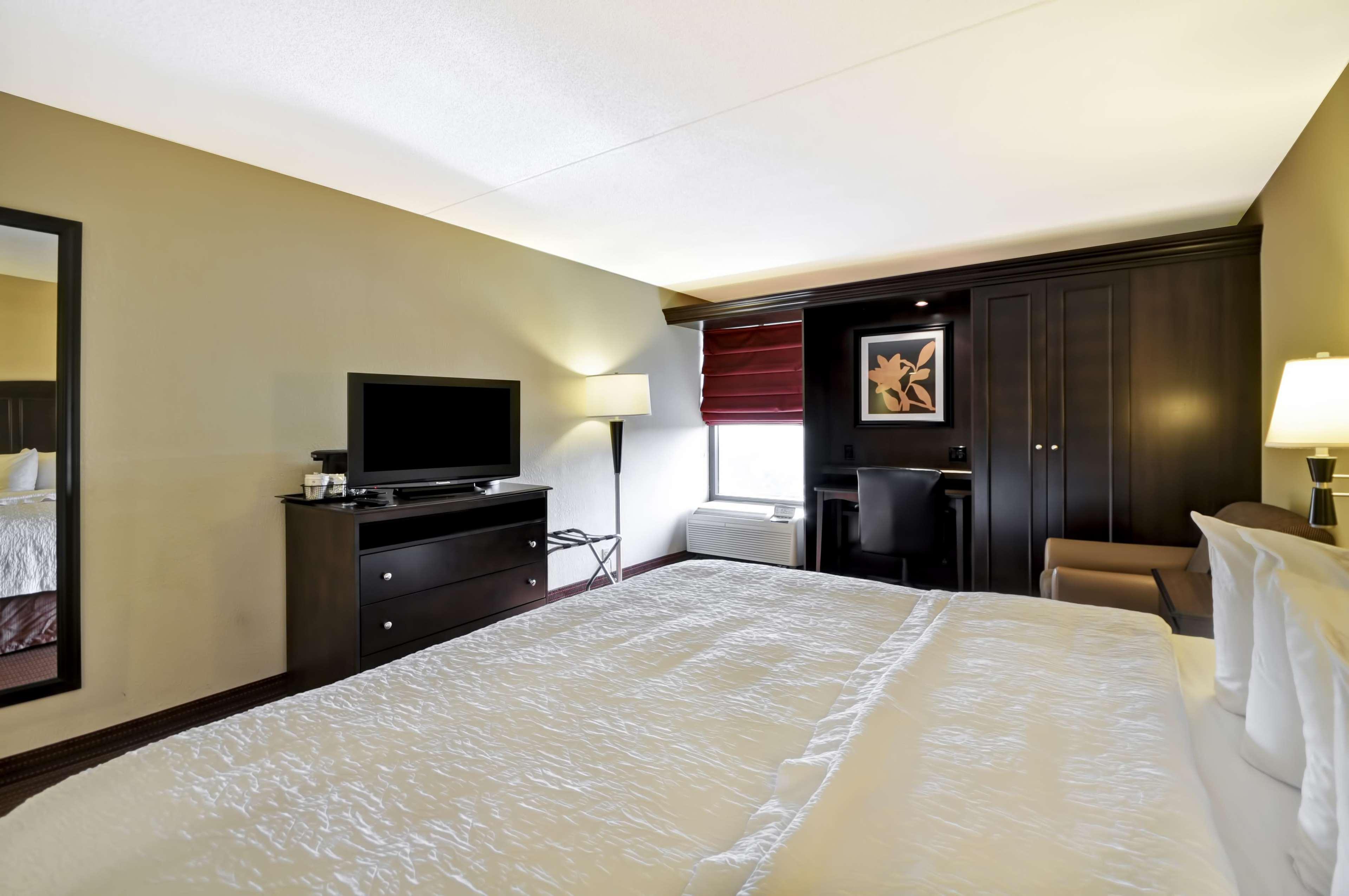 Hampton Inn Overland Park Kültér fotó